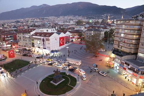 15 Temmuz Demokrasi Meydanı Bursa canli izle