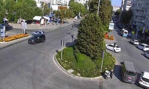 İzmir Migros Kavşağı Canlı Mobese izle