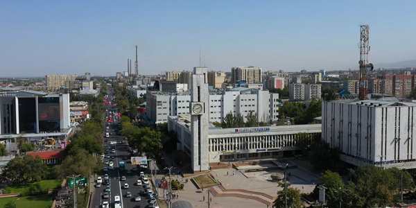 Kırgızistan Bişkek Saat Kulesi Canlı izle